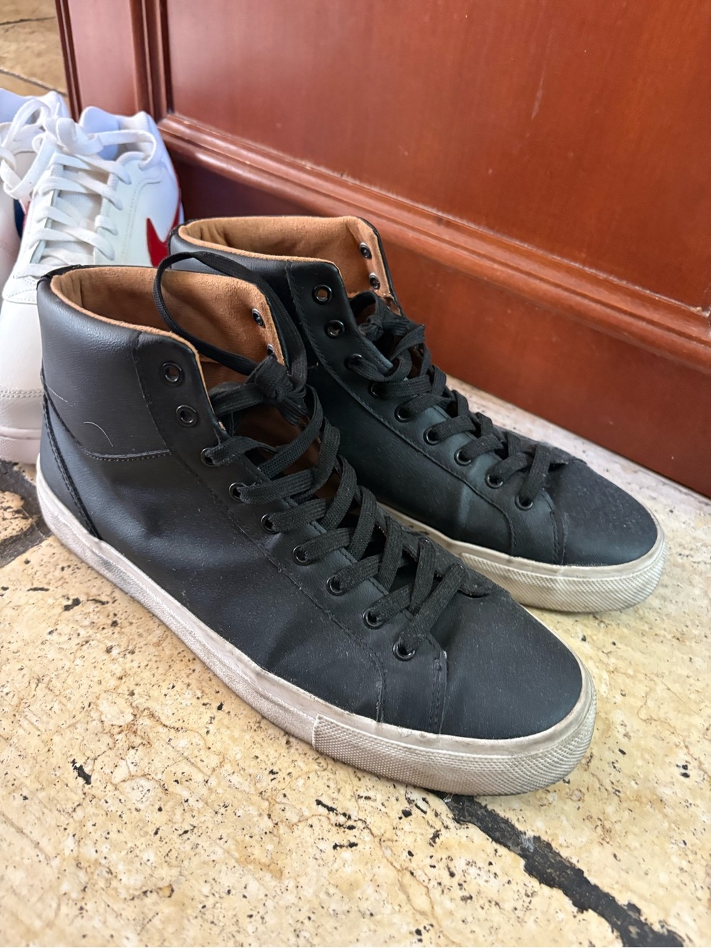 Men's Zara Black High-Top Sneaker